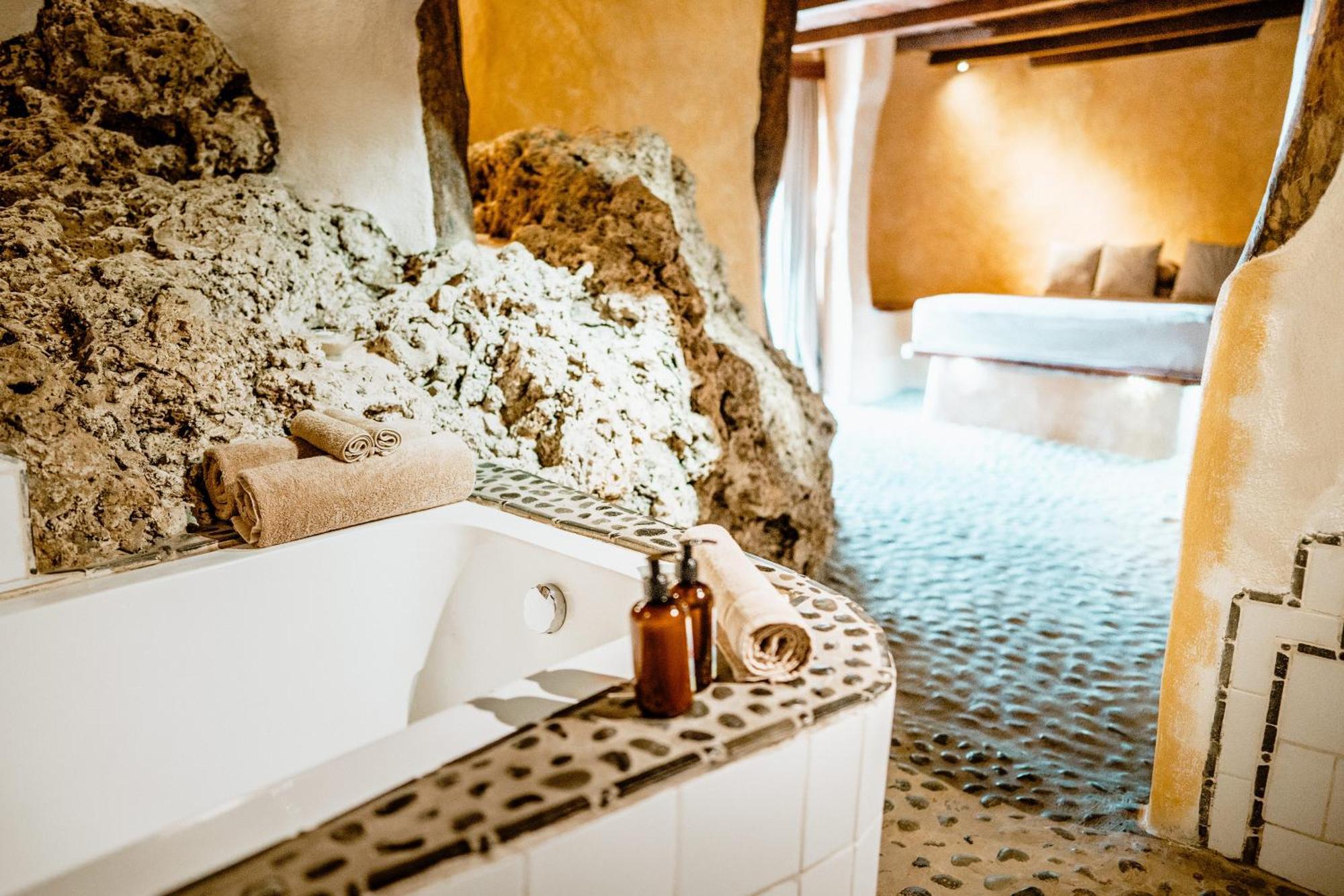 Rockwater Resort Iuiak Екстериор снимка